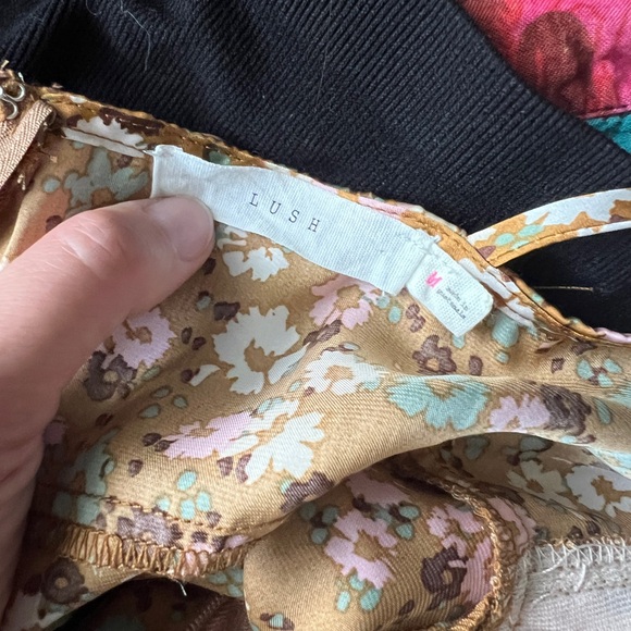 Floral Dress with Adjustable Straps - Picture 8 of 11